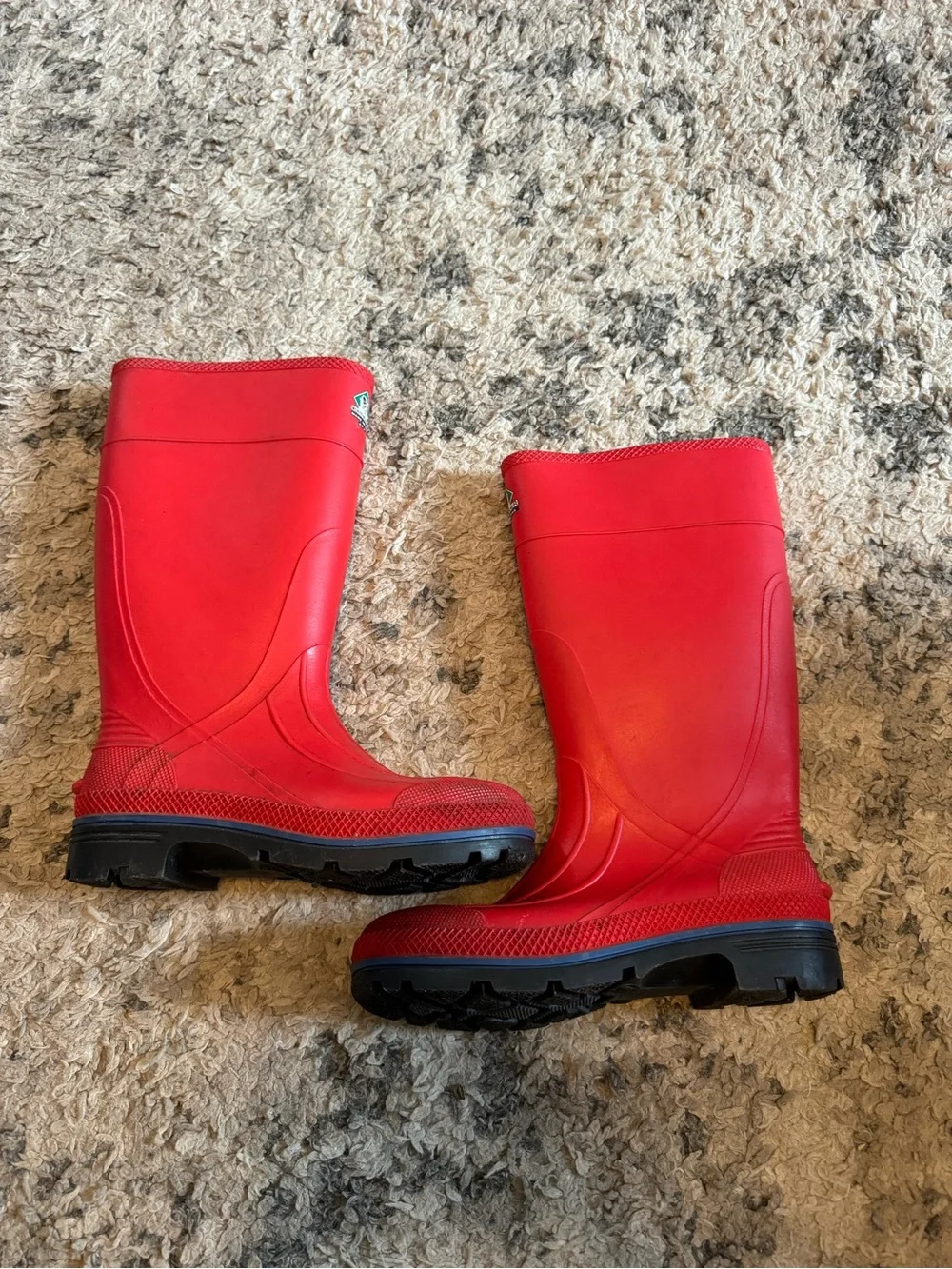Red mens northerner size 8 Waterproof Rain Boots